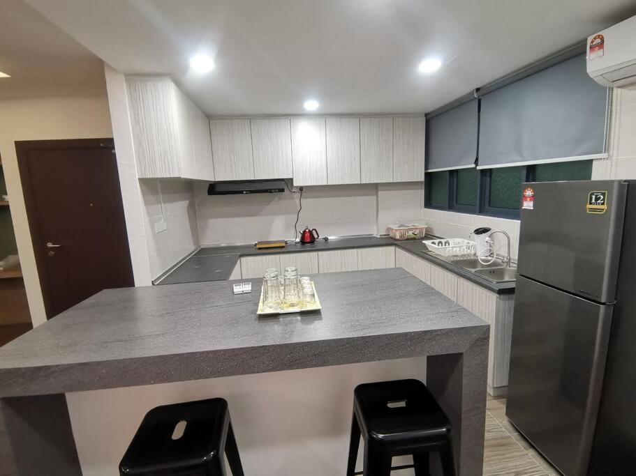 Teo Resident 2 Vivacity Jazz Suite 4 Кучинг Экстерьер фото